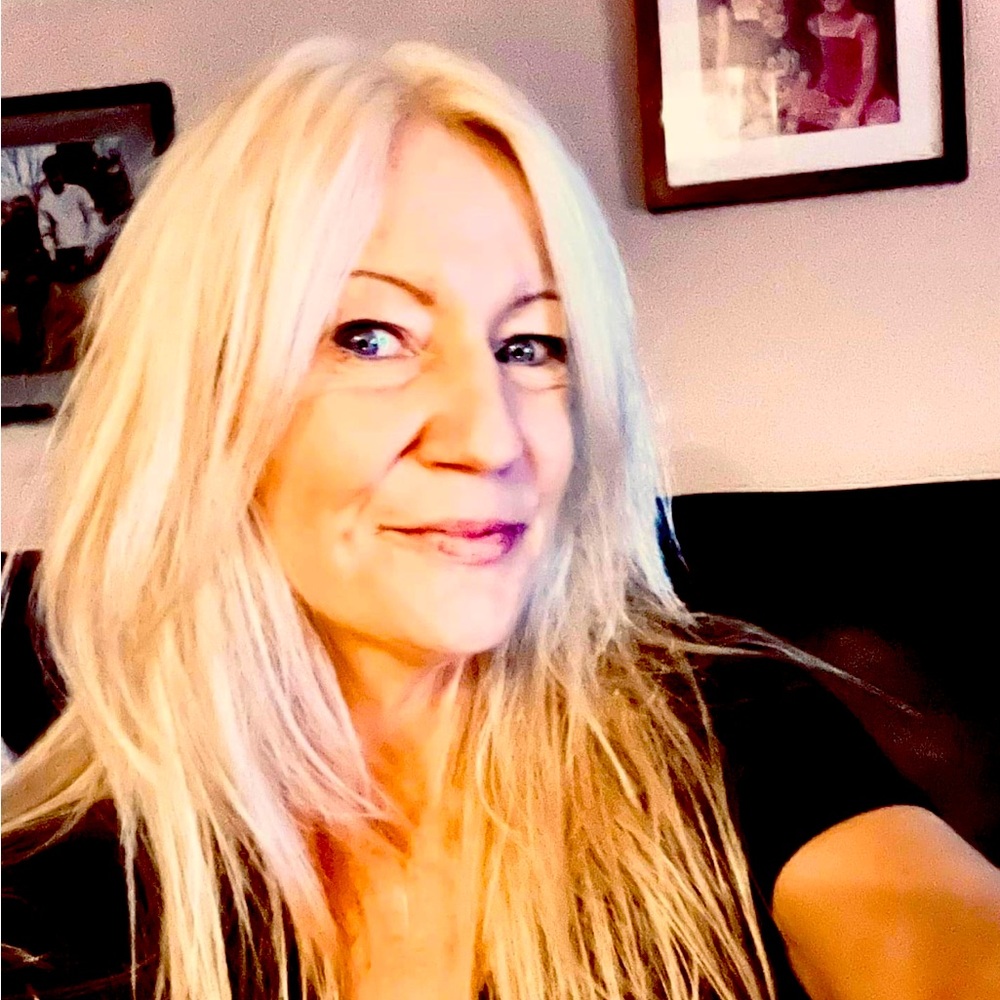 Meet your Posher, Suzanne